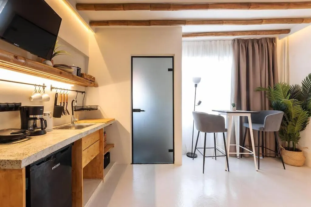 Boho Room-Jacuzzi-City Center Thessaloniki Greece